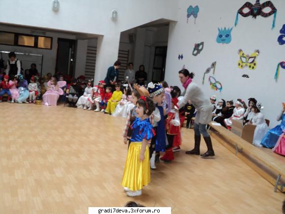 flori aspecte din din cadrul national iarna carnaval/ ", editia organizat grupul �teglas gabor�