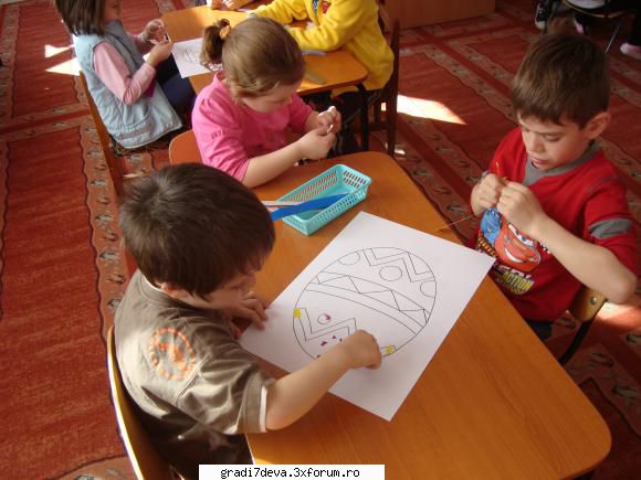 grupa muncim din greu...