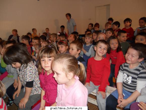 fluturasi aspecte din teatrului "zana buna"