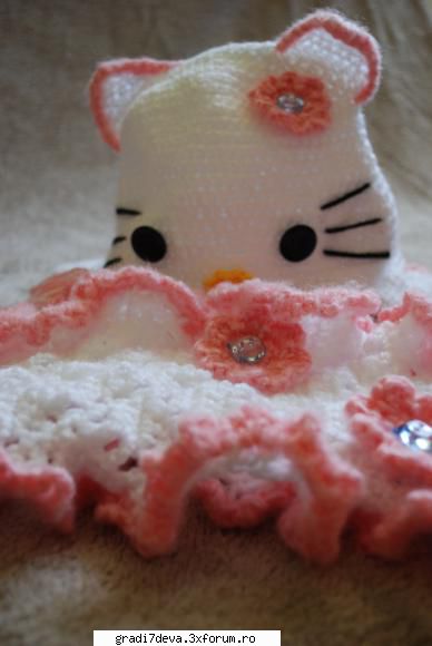 caciulite hello kitty