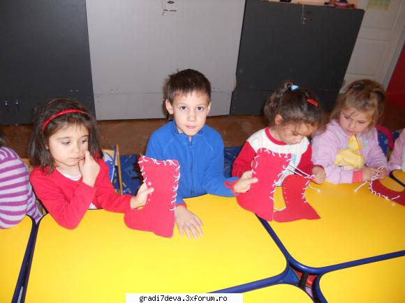 fluturasi vine moşul mai darnic dintre lasă celor care-au fost toate toate daruri şi