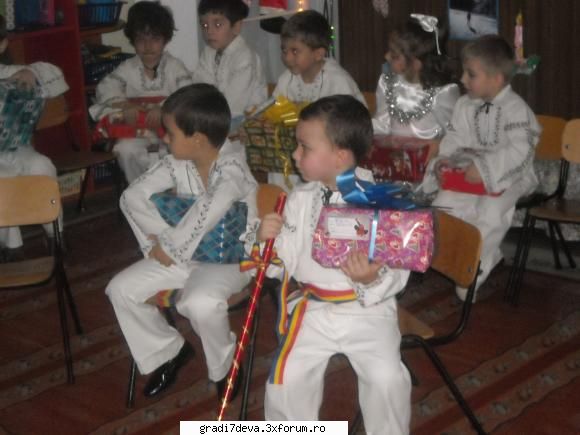 grupa mare suntem incantati cadourile primite, multumim mosule!