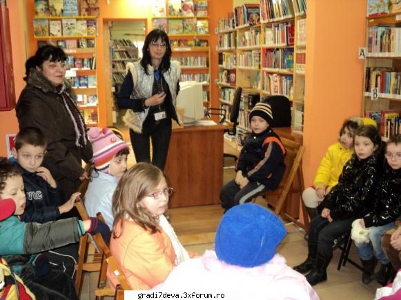 flori joi, ianuarie 2011, alaturi grupa vizitat biblioteca judeteana ovid densusianu recitat poezii