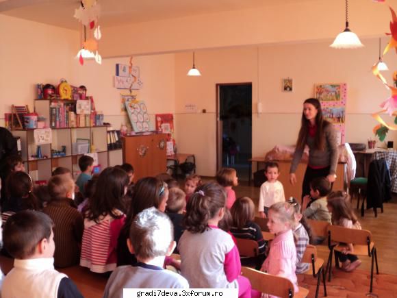 flori grupa mică doamna profesor istrate marinela ne-au primit drag.
