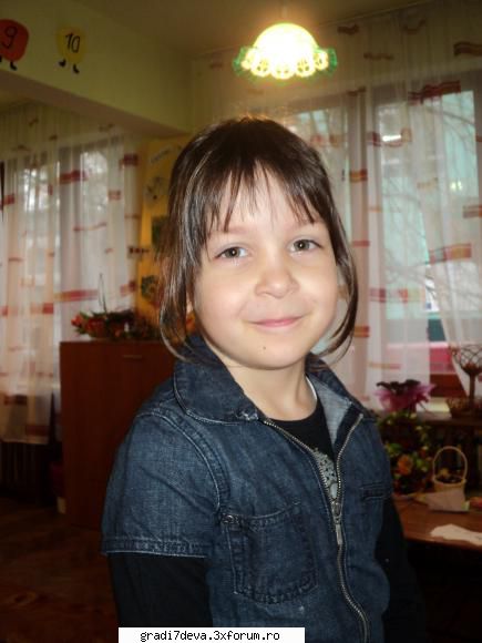 multi ani, petra! cresti mare, sanatoasa sa-i bucuri cei din jurul tau!